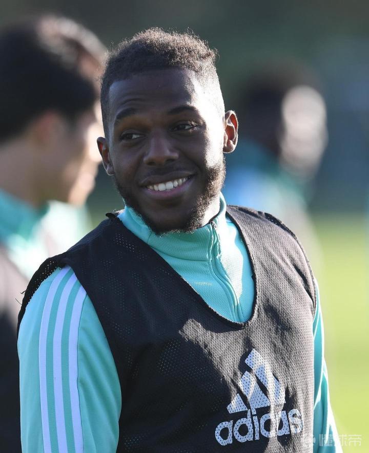 今晚阿斯顿维拉备战意甲，内部沟通细节曝光，气氛紧张，更衣室氛围转暖-开云体育官网